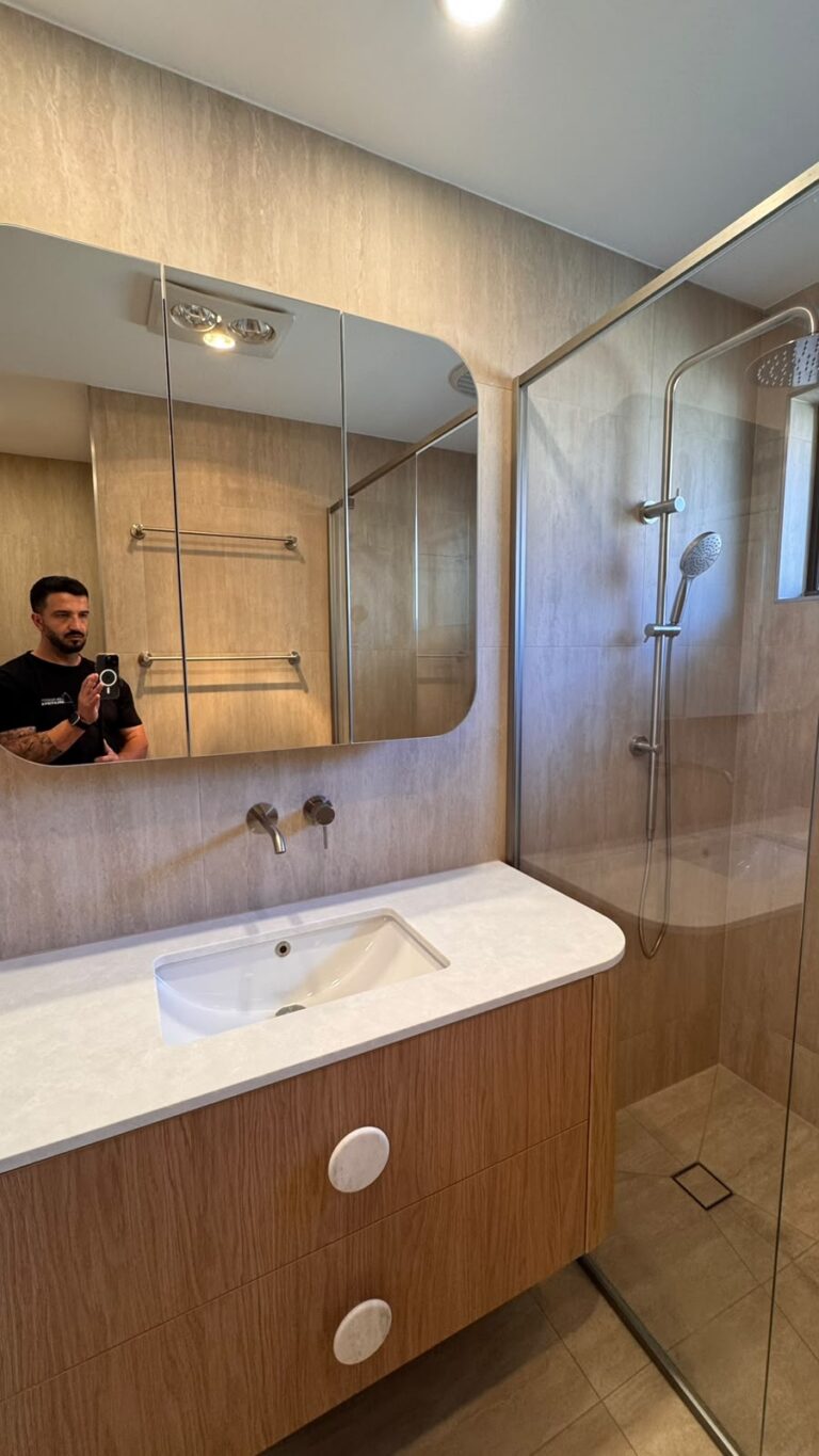 Main Bathroom Renovation – Rosanna